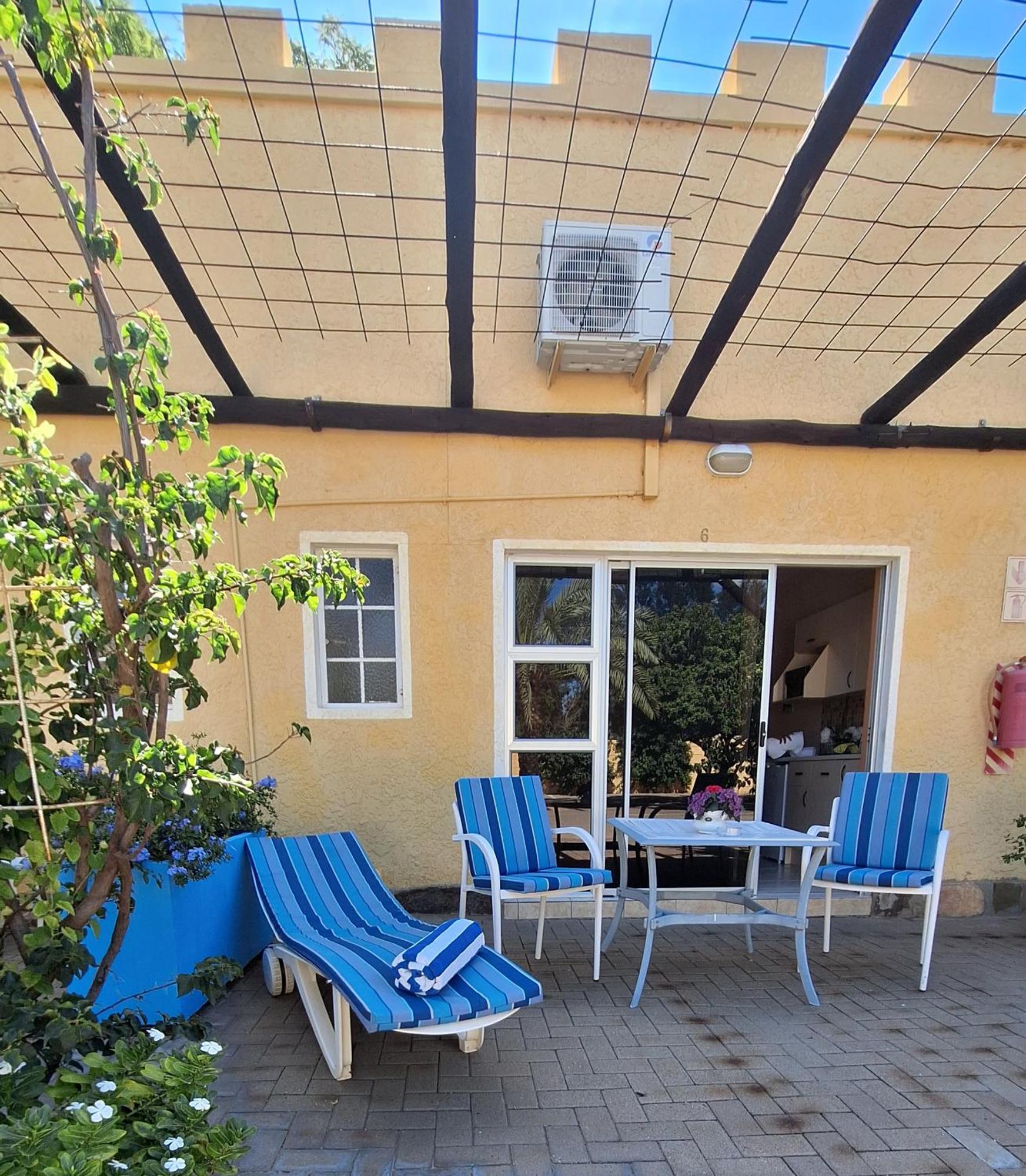Capbon Guesthouse วินด์ฮุก ภายนอก รูปภาพ